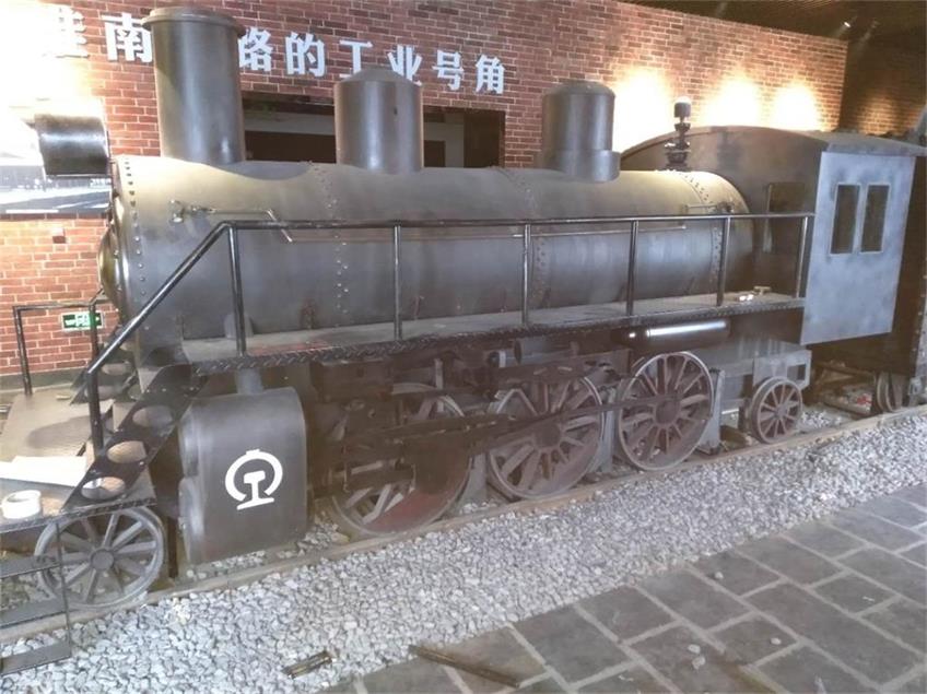 仁布县蒸汽火车模型